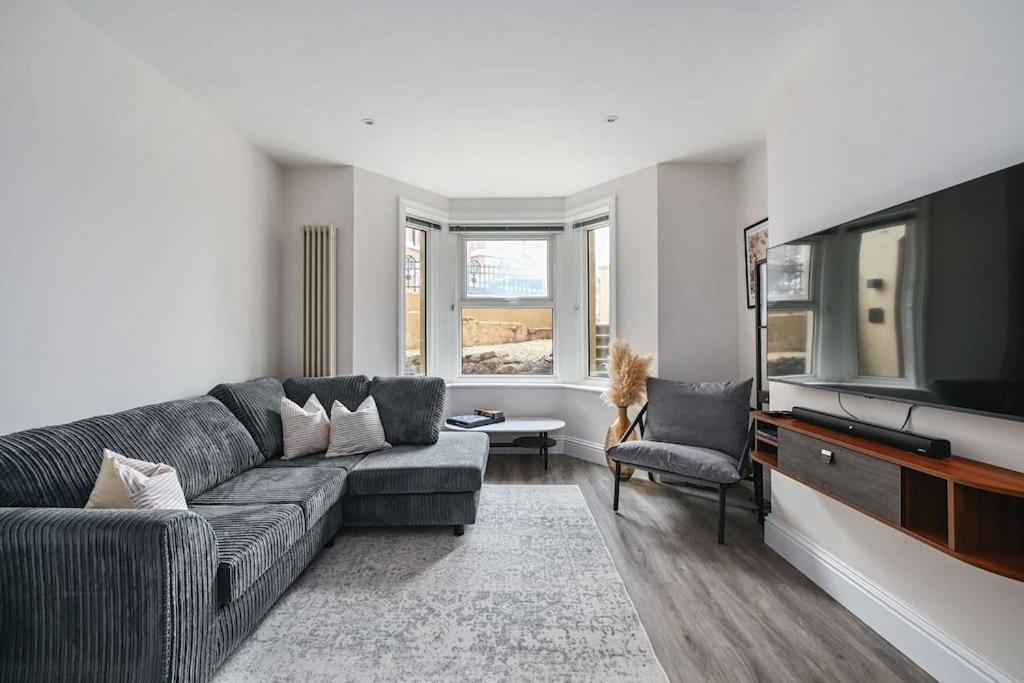 Stunning Spacious Duplex With Garden 141A Hastings Exteriér fotografie