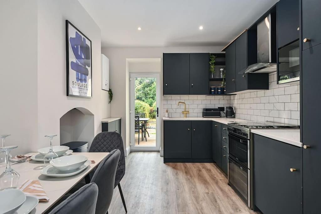 Stunning Spacious Duplex With Garden 141A Hastings Exteriér fotografie