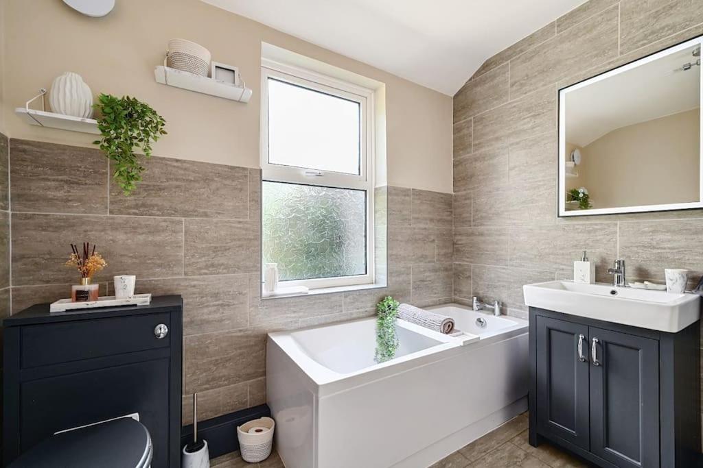 Stunning Spacious Duplex With Garden 141A Hastings Exteriér fotografie